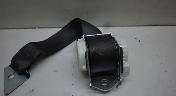 Jaguar XF X250 Rear seatbelt 34025084a