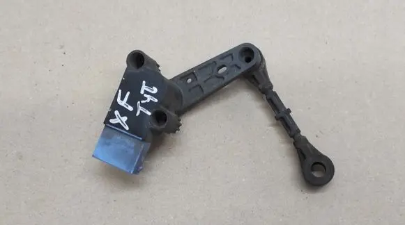 Headlight/headlamp level sensor