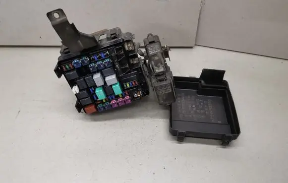 Honda FR-V Fuse box set 0281003044