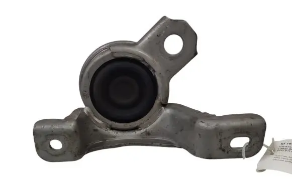 Volvo V70 Engine mount bracket 31257674 6G926F016ED