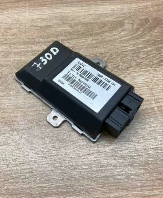 BMW 7 E65 E66 Steering rack control module 6768151