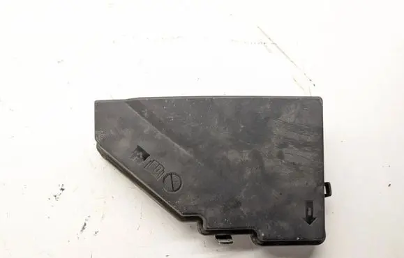 Volvo S90, V90 Fuse box cover 31654059