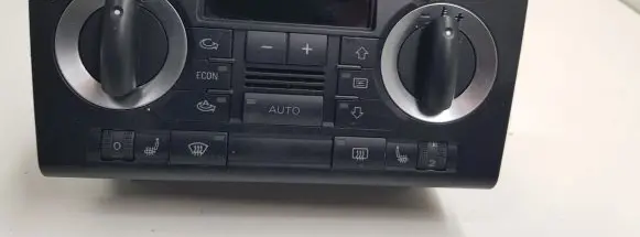 Audi A3 S3 8P Climate control unit 8P0820043J