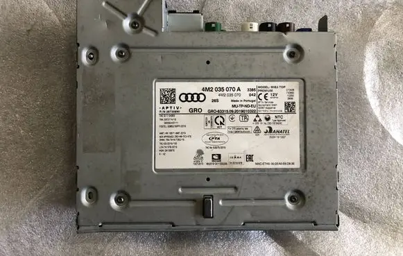 Audi Q7 4M Radio/CD/DVD/GPS head unit 4M2035070A 28730890