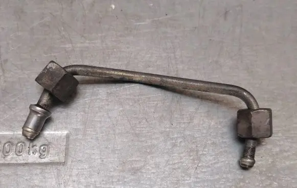 Audi A4 S4 B7 8E 8H Fuel injector supply line/pipe 