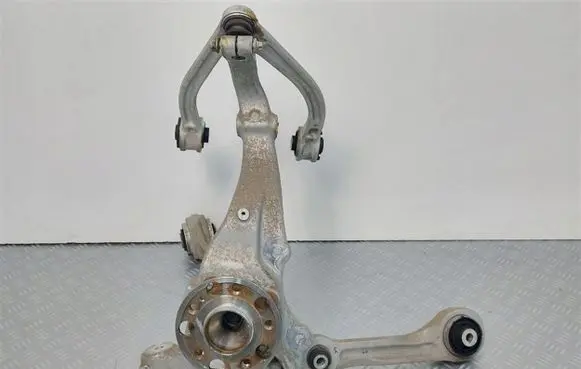 Mercedes-Benz S W222 Front wheel hub spindle knuckle 2221301