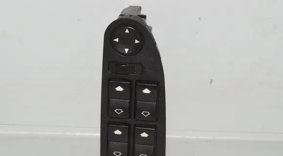 BMW 5 E39 Electric window control switch 6907110