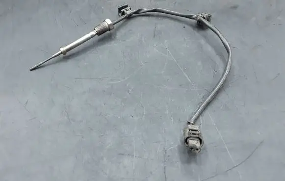 BMW 7 F01 F02 F03 F04 Exhaust gas temperature sensor 8589814