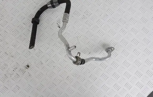 BMW 8 G15 Turbo turbocharger oiling pipe/hose