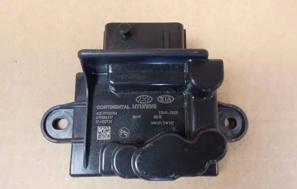 KIA Stinger Fuel injection pump control unit/module 33040J5000