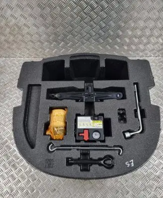 Lexus ES VII XZ10 Tool set 6477933300