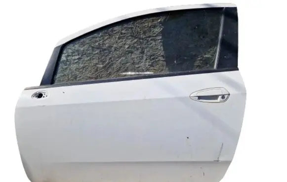Fiat Grande Punto Front door