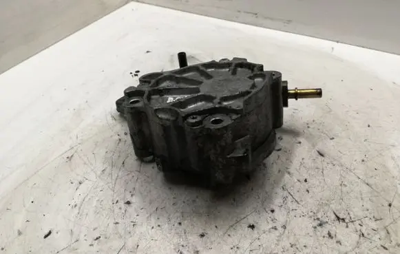 Peugeot 407 Vacuum pump