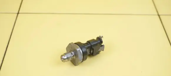Nissan Juke II F16 Fuel pressure sensor 166382312R HR10