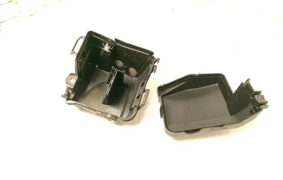 Renault Clio IV Fuse box set 243804185R