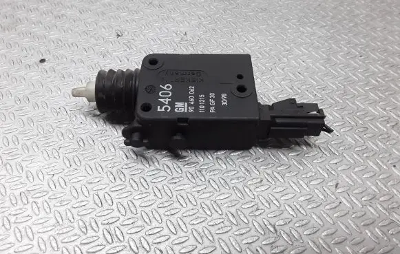 Opel Corsa B Central locking motor 90460062