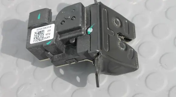 Tailgate/trunk/boot lock/catch/latch