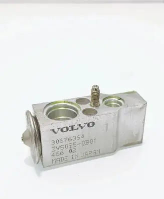 Volvo S60 Air conditioning (A/C) expansion valve 30676364 ZVS0550B01
