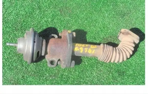 Volkswagen Golf III EGR valve