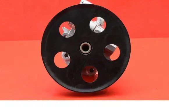 Audi A4 S4 B5 8D Power steering pump