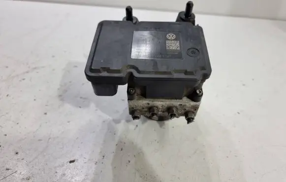 Volkswagen Golf V ABS Pump 1K0907379AD 10061930651 10096103073