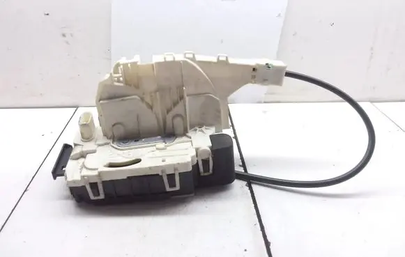Mercedes-Benz Sprinter W906 Rear door lock A9067302935