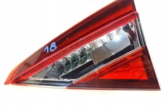 Skoda Superb B8 (3V) Rear/tail lights