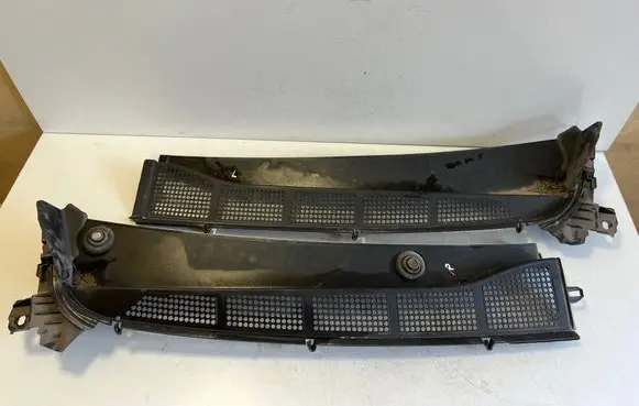 Opel Vivaro Wiper trim 9808467277 9806194777