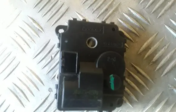 KIA Rio Air flap motor/actuator B400730570