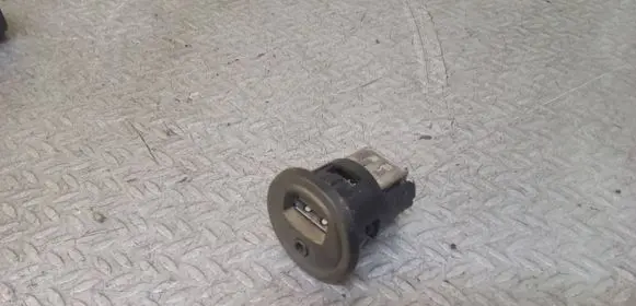 Peugeot 208 I USB socket connector 9800714177