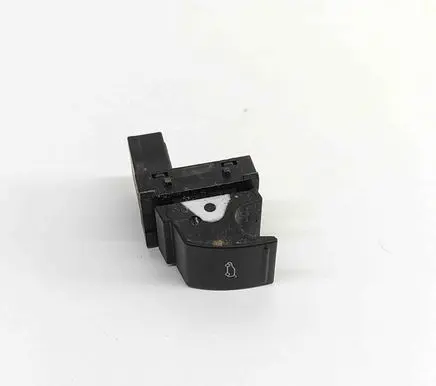 Volkswagen Touareg II Tailgate/boot open switch button 7P6959831C