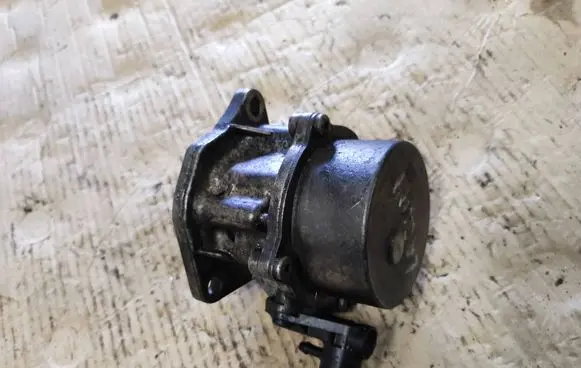 Renault Laguna II Vacuum pump 72238908F 8200072985 02T2445453