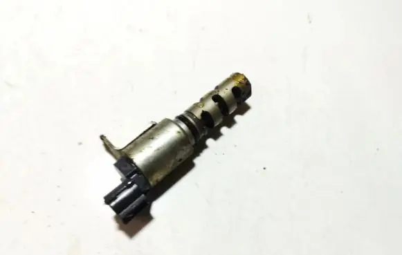 Toyota Auris E180 Camshaft vanos timing valve 30t050 5010h3