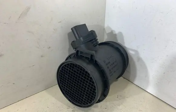 Audi A6 S6 C5 4B Mass air flow meter 059906461E 0281002429