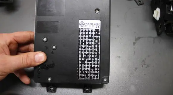 Volkswagen PASSAT B7 Bluetooth control unit module 3C8035730C