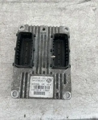 Suzuki Jimny Engine control unit/module 51798649 6160109808
