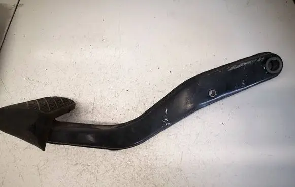 Mercedes-Benz E W211 Brake pedal 1232910082