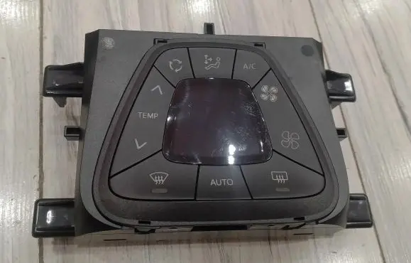 Toyota Aygo AB40 Climate control unit 5590-YV010