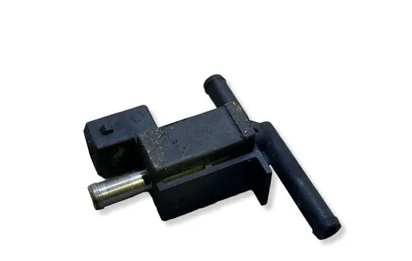 Dacia Sandero II Turbo solenoid valve 70134300 8200603558 212T320
