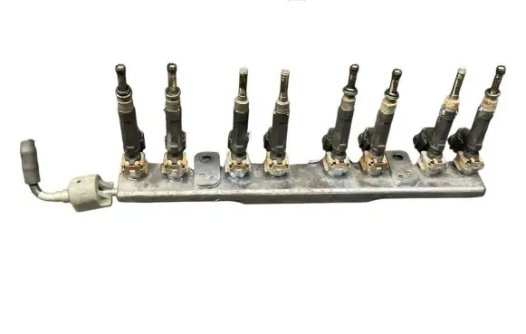 Nissan Qashqai Fuel main line pipe