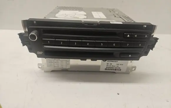 Radio/CD/DVD/GPS head unit