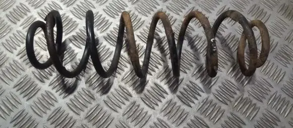 Volkswagen Polo Rear coil spring