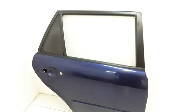 Mazda 6 Rear door