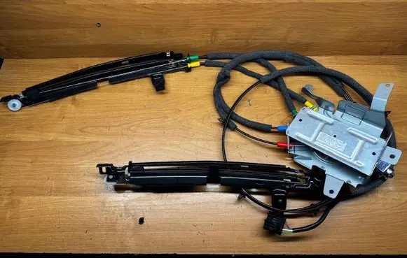 BMW 5 F10 F11 Curtain motor 7232773 415750 003990048100
