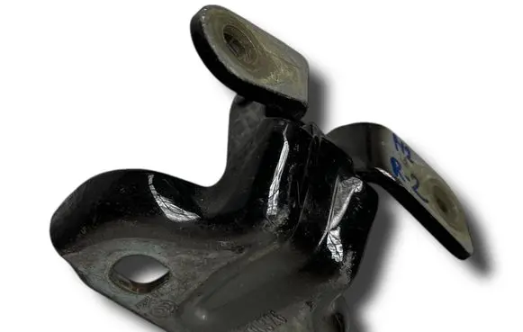 KIA Rio Oil filter mounting bracket W128 P16326