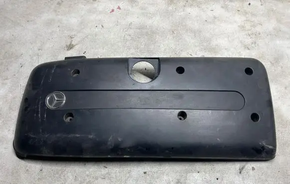 Mercedes-Benz E W211 Engine cover (trim) 054773B A6480100367 PA6GF10MD20