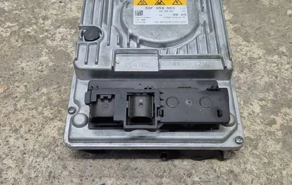 Audi Q5 SQ5 Voltage converter inverter 5QF959663