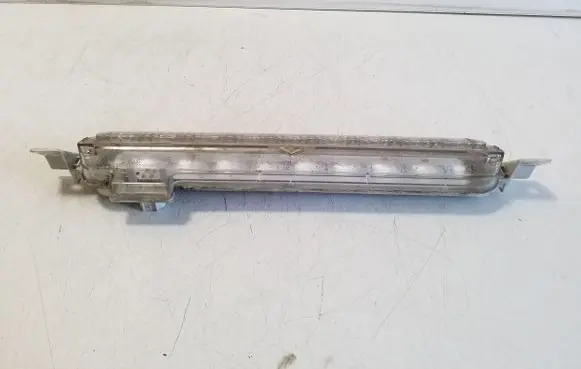 Mitsubishi L200 Third/center stoplight 8334A159
