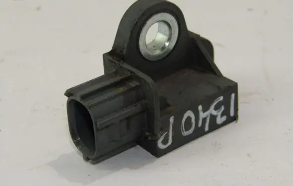 Nissan X-Trail T32 Airbag deployment crash/impact sensor
