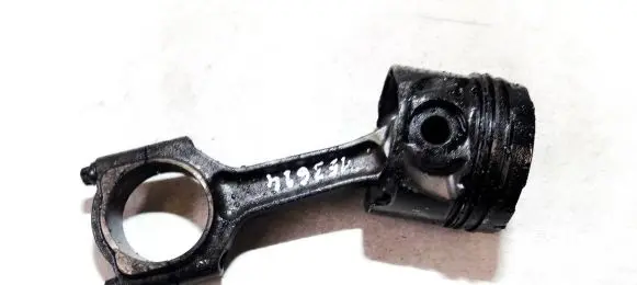 Honda Accord Piston with connecting rod